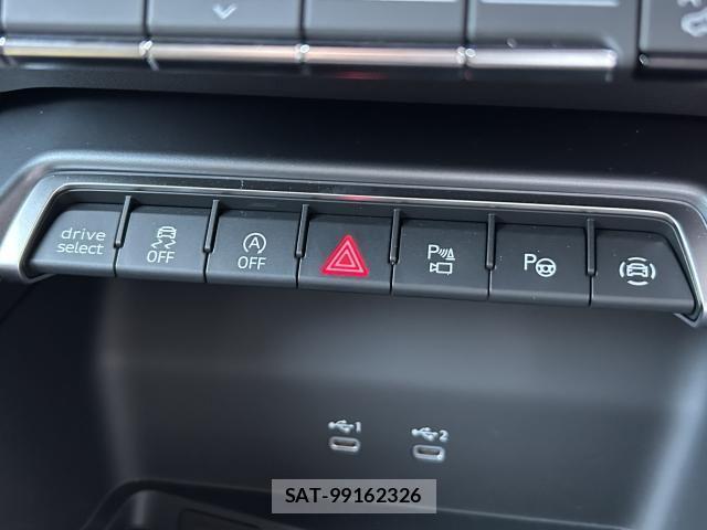 Audi RS3 SPORTBACK 2025-06 6525490-27