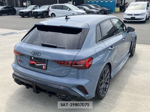 Audi RS3 SPORTBACK 2025-05 6675039-2