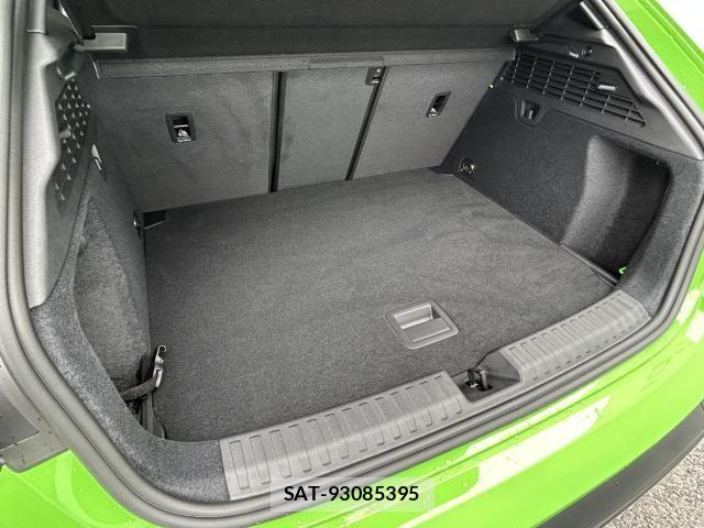 Audi RS3 SPORTBACK 2025-05 6715675-16