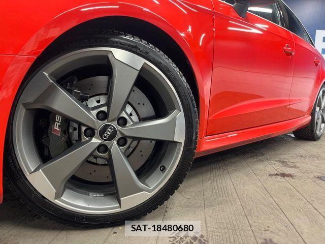 Audi RS3 SPORTBACK 2016-04 6813839-13
