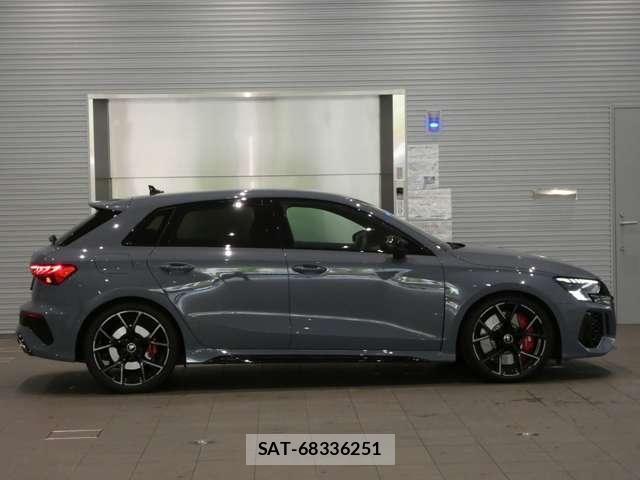 Audi RS3 SPORTBACK 2024-12 6902330-7