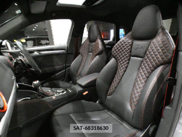 Audi RS3 SPORTBACK 2018-08 7215051-25