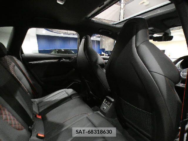 Audi RS3 SPORTBACK 2018-08 7215051-27