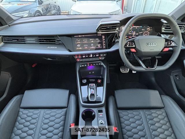 Audi RS3 SPORTBACK 2026-02 7356908-10
