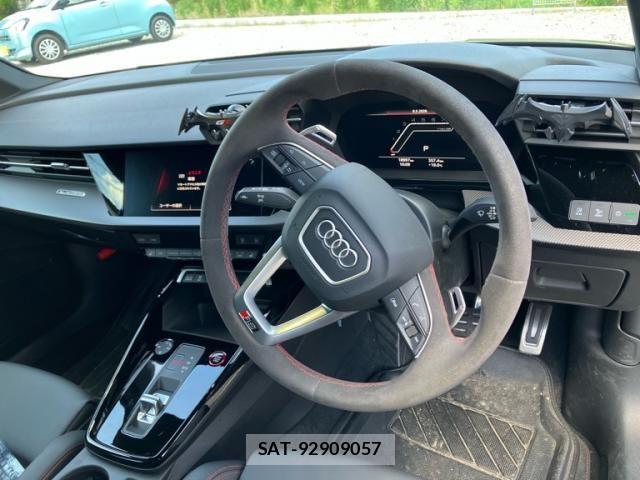 Audi RS3 SPORTBACK 2024-01 7356907-13
