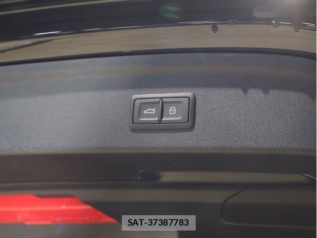 Audi RS3 SPORTBACK 2025-06 7453033-10