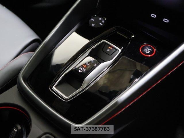 Audi RS3 SPORTBACK 2025-06 7453033-18