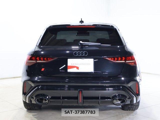 Audi RS3 SPORTBACK 2025-06 7453033-4