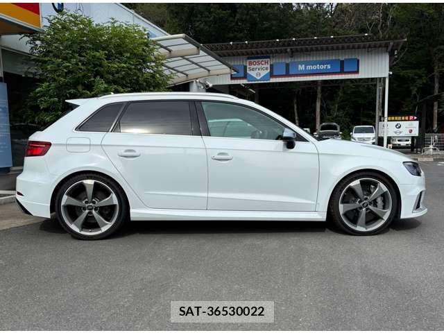 Audi RS3 SPORTBACK 2018-05 7615102-2