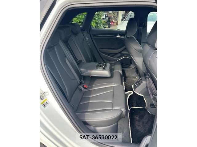 Audi RS3 SPORTBACK 2018-05 7615102-7