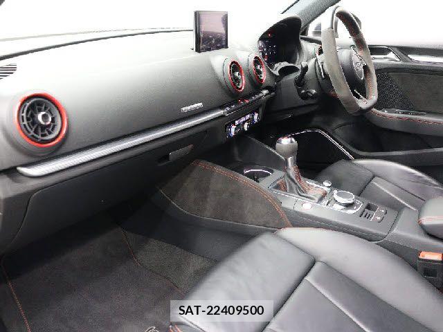Audi RS3 SPORTBACK 2020-08 7875369-15