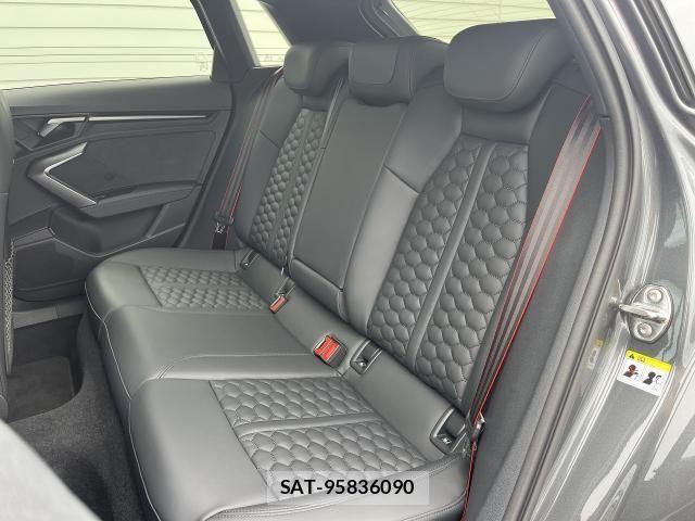 Audi RS3 SPORTBACK 2025-12 8129076-14