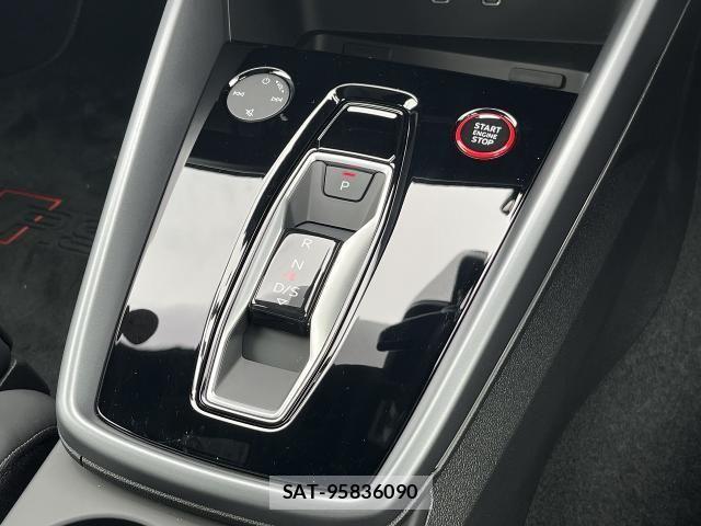 Audi RS3 SPORTBACK 2025-12 8129076-24