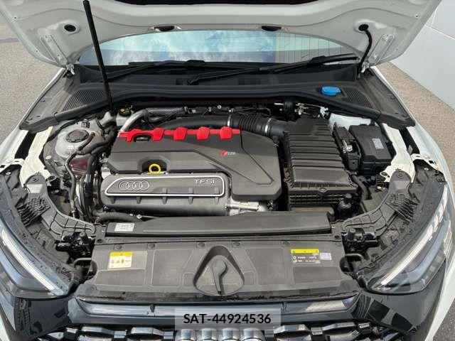 Audi RS3 SPORTBACK 2022-05 8313174-12