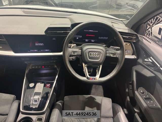 Audi RS3 SPORTBACK 2022-05 8313174-18