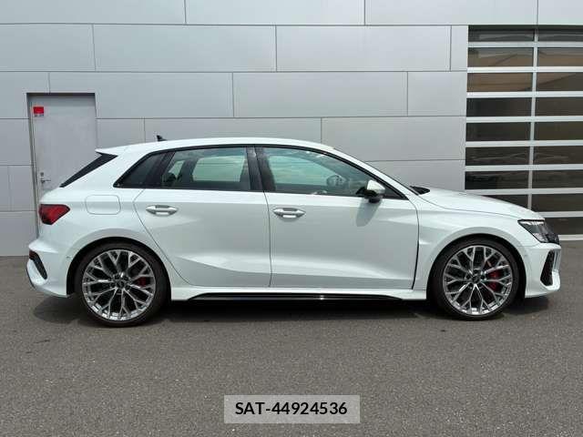 Audi RS3 SPORTBACK 2022-05 8313174-5