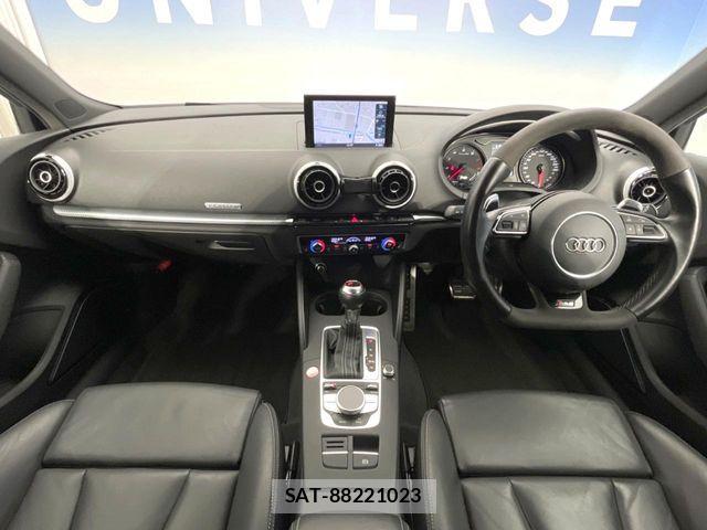 Audi RS3 SPORTBACK 2016-02 8313176-1