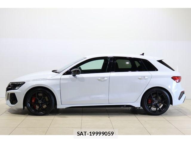 Audi RS3 SPORTBACK 2024-03 8364843-10