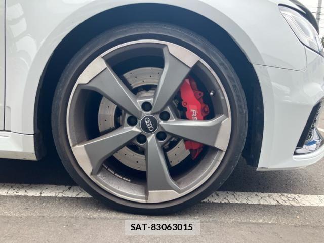 Audi RS3 SPORTBACK 2018-07 8740655-9