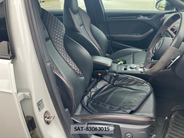 Audi RS3 SPORTBACK 2018-07 8740655-17