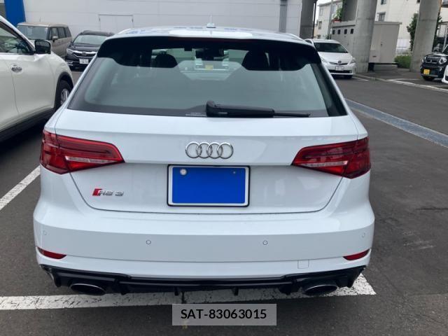 Audi RS3 SPORTBACK 2018-07 8740655-4