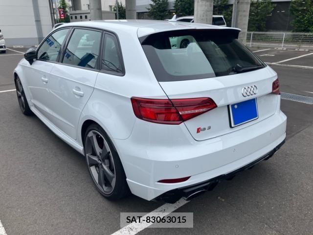 Audi RS3 SPORTBACK 2018-07 8740655-5