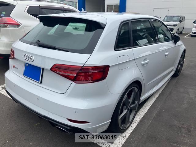 Audi RS3 SPORTBACK 2018-07 8740655-6