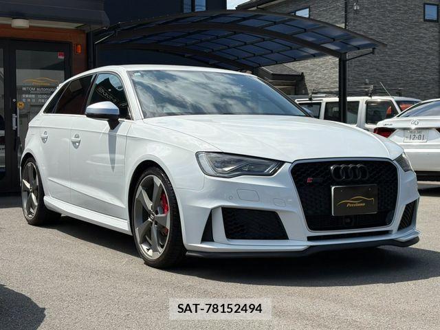 Audi RS3 SPORTBACK 2015-11 8883324-2