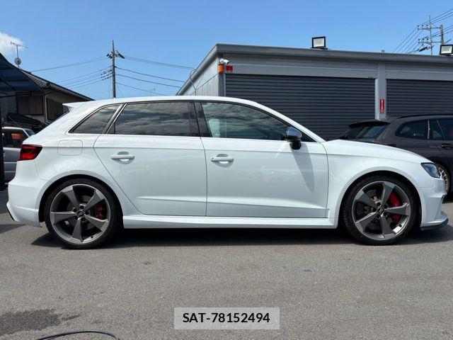 Audi RS3 SPORTBACK 2015-11 8883324-3