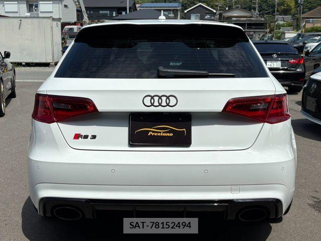 Audi RS3 SPORTBACK 2015-11 8883324-5