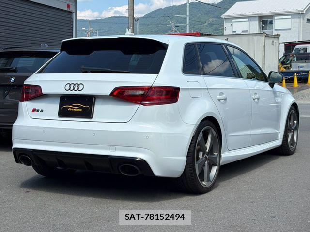 Audi RS3 SPORTBACK 2015-11 8883324-7