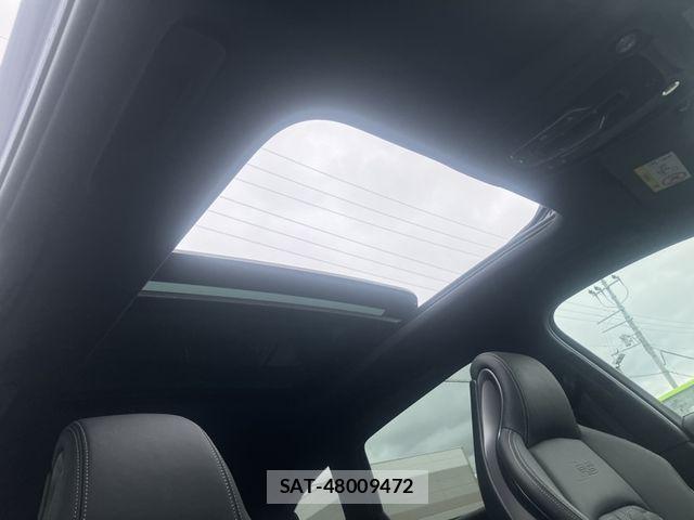 Audi RS4 2023-05 7020048-12