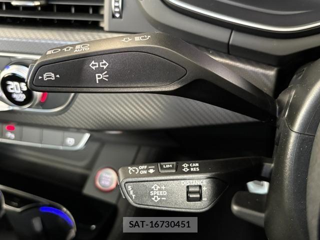 Audi RS4 2023-06 7391408-13