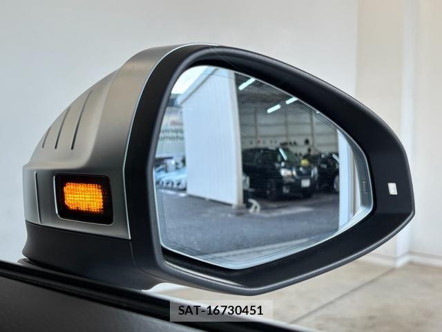 Audi RS4 2023-06 7391408-17