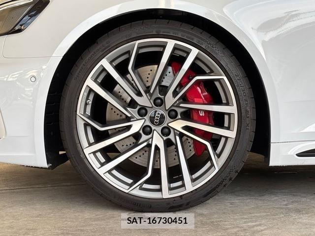 Audi RS4 2023-06 7391408-21