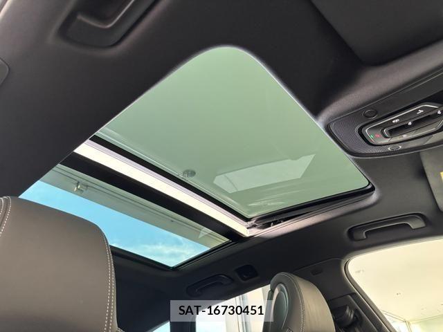 Audi RS4 2023-06 7391408-7