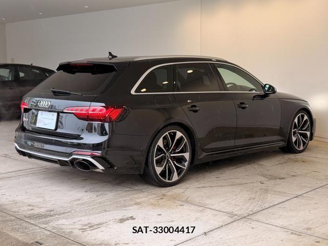 Audi RS4 2022-03 7721005-2