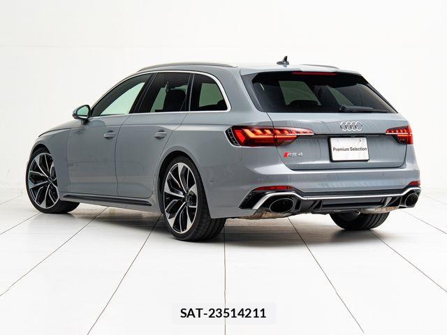 Audi RS4 2021-04 8129078-10