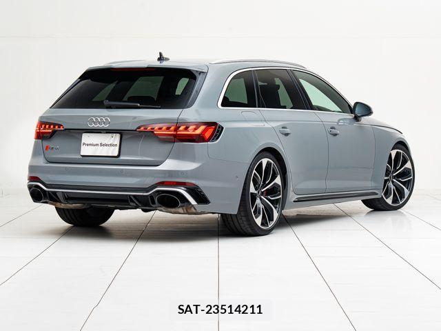 Audi RS4 2021-04 8129078-12