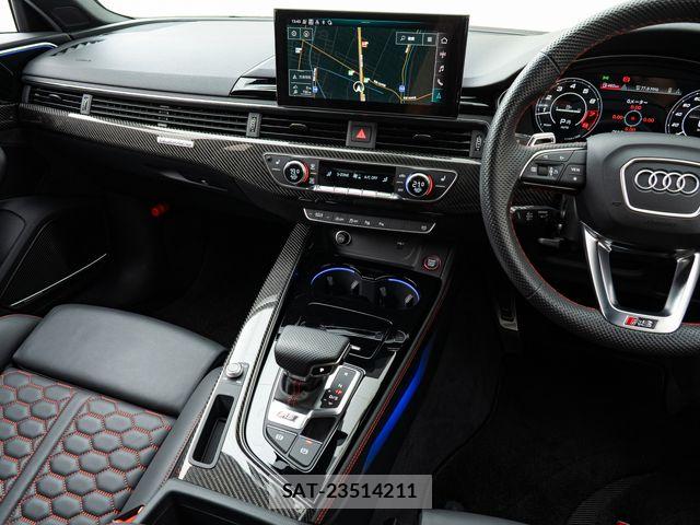 Audi RS4 2021-04 8129078-24