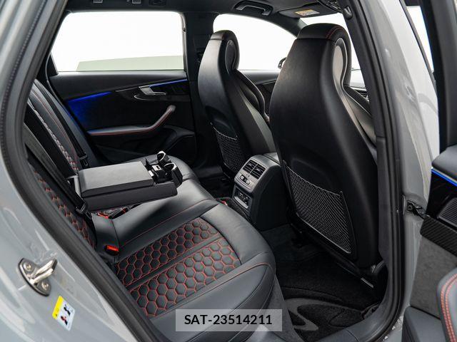 Audi RS4 2021-04 8129078-27