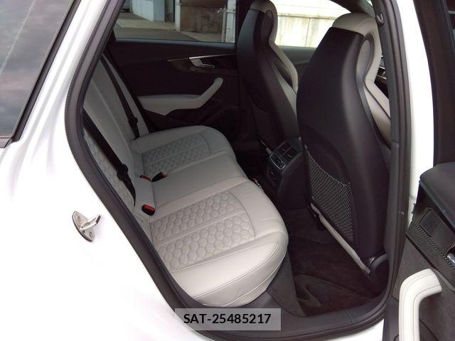 Audi RS4 2021-04 8145500-9