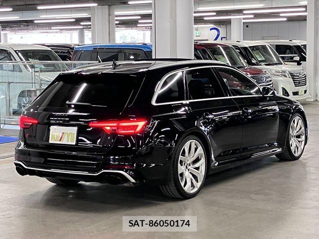 Audi RS4 2019-09 8740656-1