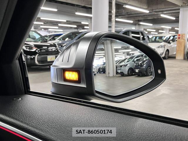 Audi RS4 2019-09 8740656-27