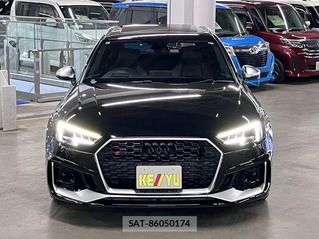 Audi RS4 2019-09 8740656-4