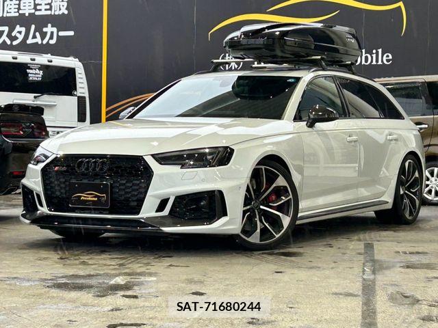 Audi RS4 2019-08 8883327-0