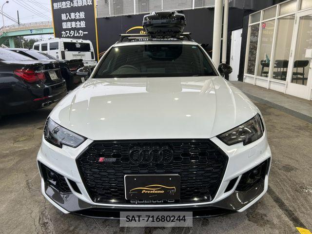 Audi RS4 2019-08 8883327-1