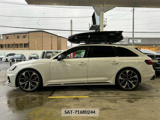 Audi RS4 2019-08 8883327-7