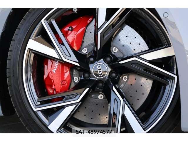 Audi RS6 2022-06 6641275-14