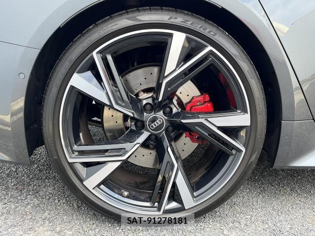 Audi RS6 2022-01 6813849-11